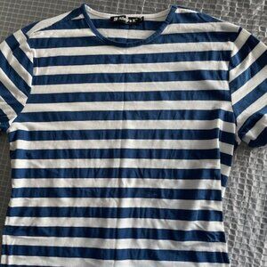 Alegra K t shirt size 36 Medium